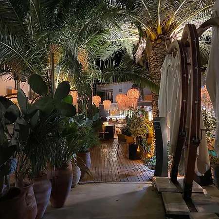 Szálloda Alacati Aura 2*