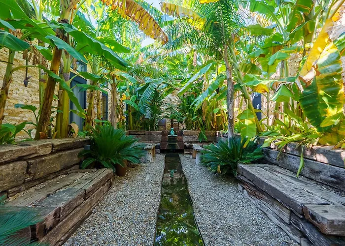 Alaçatı Aura Hotel