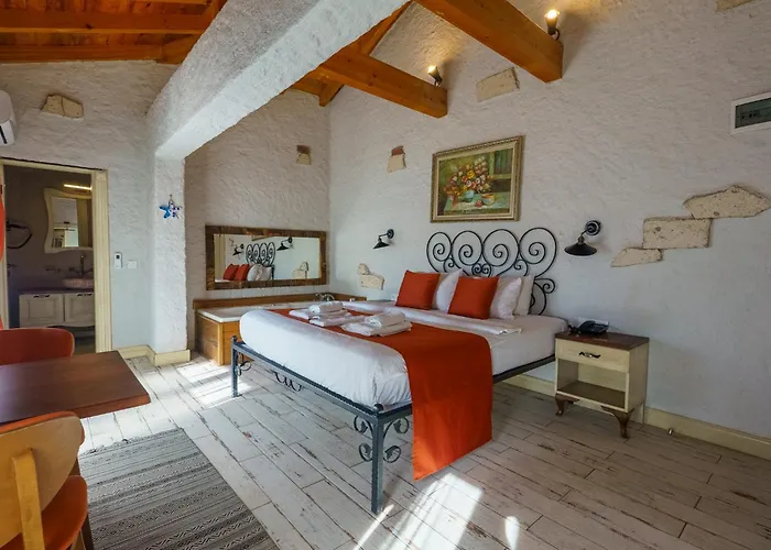 Alaçatı Aura Hotel