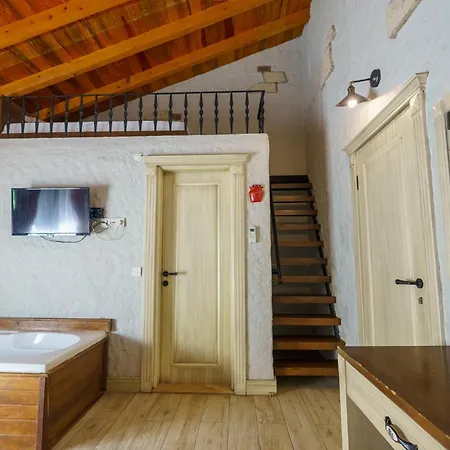 Отель Alacati Aura 2*